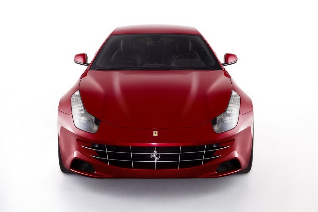 Iată primul model Ferrari cu tracțiune integrală!