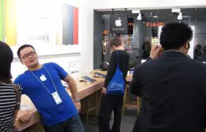 Magazinele-minune ale Apple în China