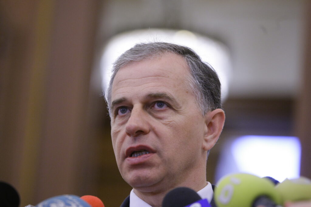 Mircea Geoană în plenul Senatului: ”Încheiem ședința noastră, care nu a apucat să înceapă”