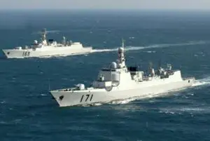 TENSIUNI: Nave chineze intră în apele teritoriale japoneze