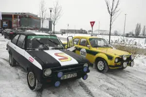 Posesorii de mașini clasice din România încep să caute notorietatea