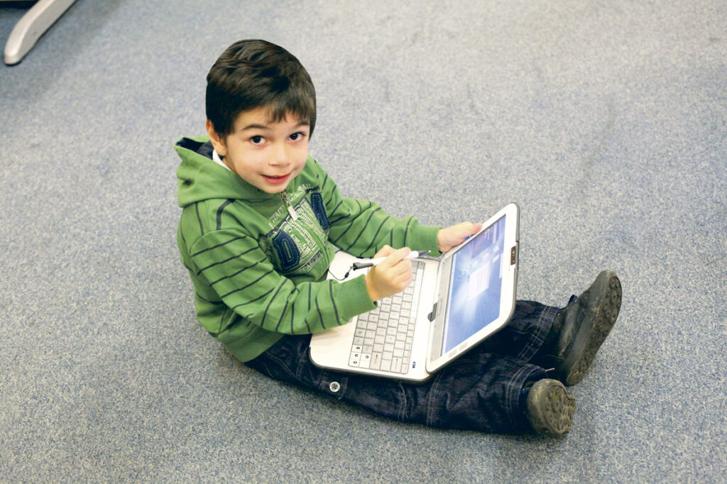 Laptopurile Intel pentru copii sunt capabile de performanțe excelente
