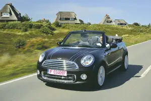 Clasic, stilat, sportiv și… incomod: Mini Cooper S Cabrio