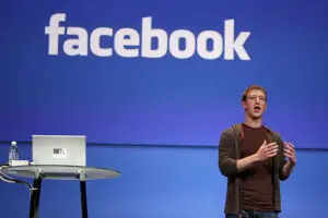 Facebook a devansat Yahoo! şi Microsoft