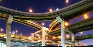 Autostrăzi normale sau suspendate: România ar trebui să ia lecţii de la această ţară
