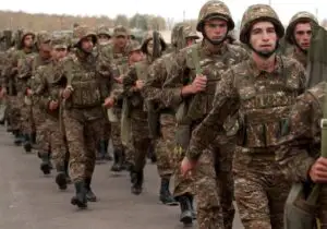 RĂZBOI: UE stă cu ochii pe Armenia şi Azerbaidjan, în cazul izbucnirii unui conflict