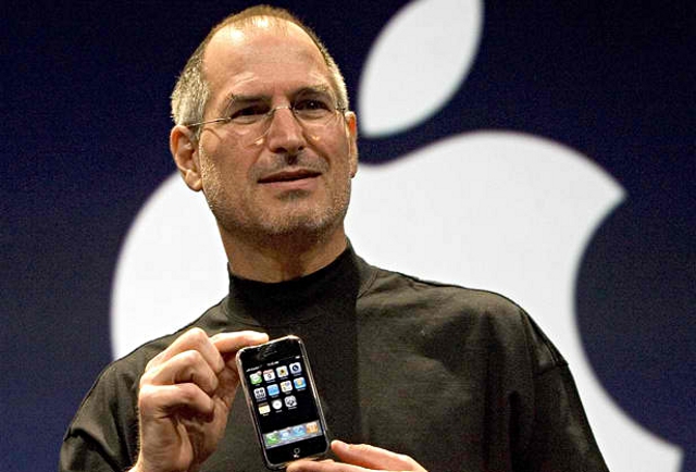 Cât a costat dezvoltatea primului iPhone şi de ce era Apple în pericol de faliment
