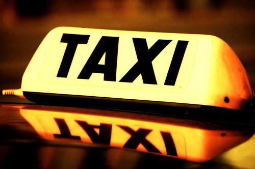 O nouă aplicaţie pentru comenzile de taxi