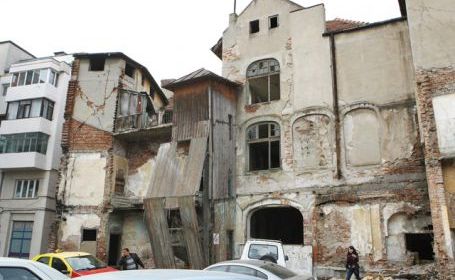 Doar 15 clădiri de locuinţe din Bucureşti cu risc seismic ridicat au fost consolidate