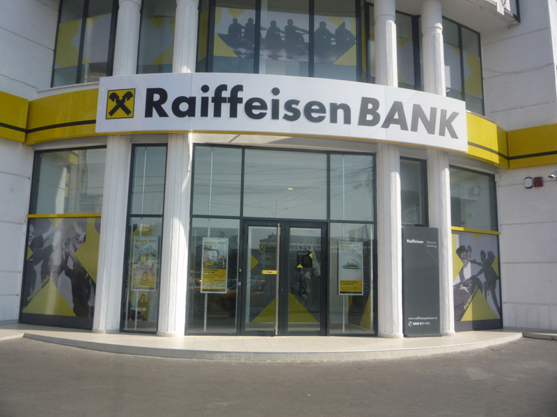 Austriecii de la Raiffeisen Bank s-ar putea retrage din unele ţări europene