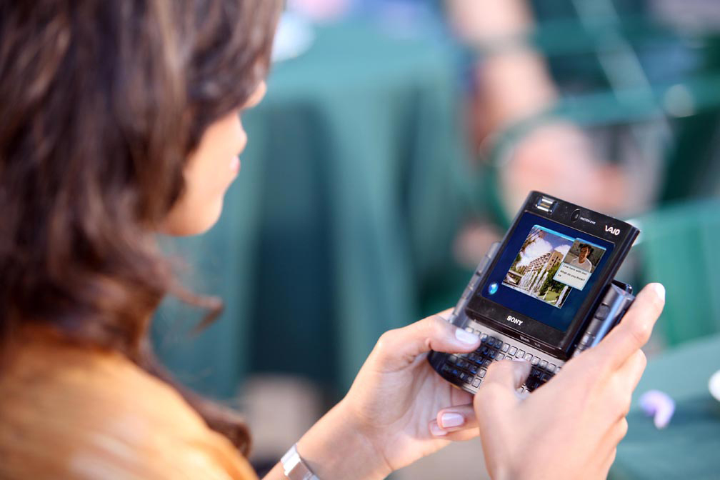 STUDIU: 72% dintre consumatori urmăresc TV și conținut video de pe dispozitive mobile în fiecare săptămână