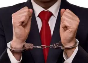 Dosarul fraudelor bancare: Încă patru persoane au fost arestate preventiv. Marius Locic este liber