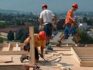 Lucrători europeni trec frontierele pentru 600 euro pe lună în Franţa