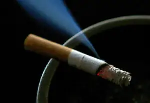 Veste şoc pentru cei care fumează în casă