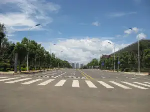 ŢARA care va investi aproape 20 mld. de dolari în autostrăzi către nicăieri