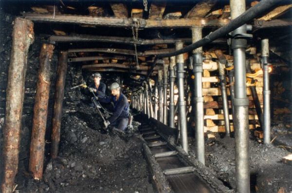 România, printre ţările UE cel mai afectate de închiderea minelor de cărbune neprofitabile