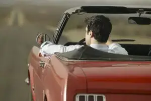 Cum se gândește Guvernul să modifice taxa auto. Vezi aici cine va primi o parte din bani înapoi
