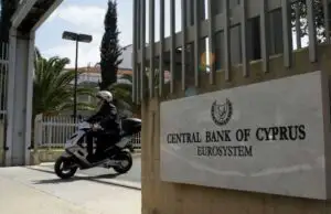 S&P a retrogradat şi mai mult Ciprul în categoria „junk”