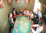 Pokeriştii noştri îşi strică norocul pe mize mici