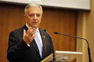 Isărescu: „Actuala criză economică din UE va fi depăşită. Este o criză a dezvoltării prea rapide”