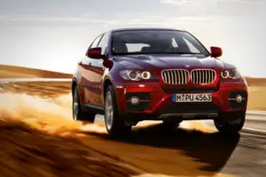 STUDIU Șoferii de BMW sunt cei mai grosolani în trafic