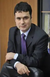 GUVERNUL PONTA II: Cine este Remus Pricopie