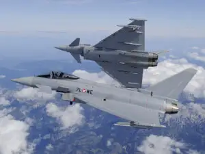 Germania, în șoc! Două avioane s-au ciocnit deasupra Berlinului