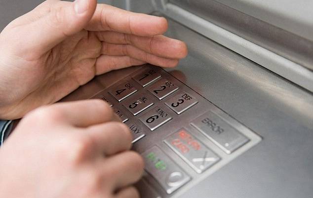 SURPRIZĂ: Moldova are cea mai mare concentraţie de ATM-uri din lume