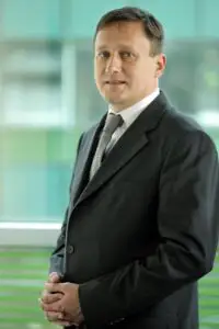 Soluţia care transferă fenomenul „social networking” în managementul organizaţiilor