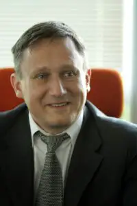 Wizrom a lansat o aplicaţie care te ajută să îţi păstrezi clienţii