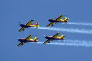 O sută de aeronave, piloți și parașutiști, la Bucharest International Air Show
