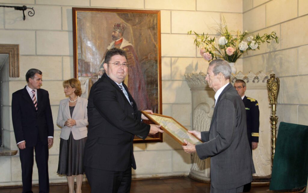 Akzo Nobel a devenit furnizor oficial al casei regale a României