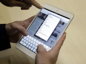 Apple raportează profit în creştere, dar sub aşteptările analiştilor
