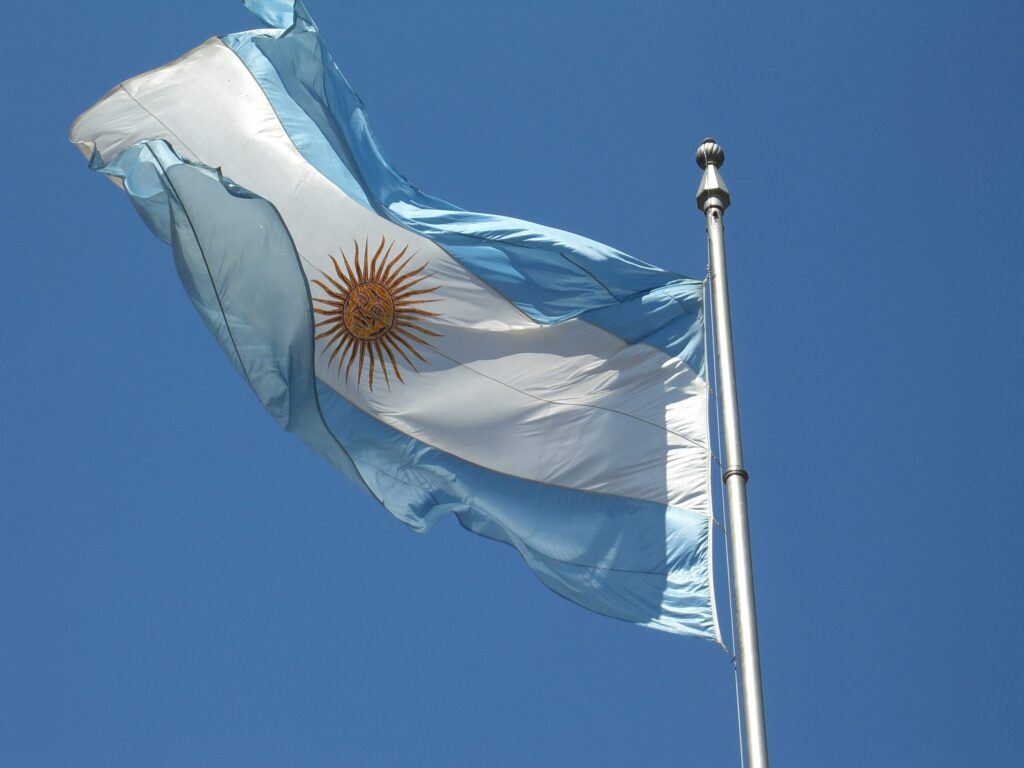 Numai cei mai norocoşi funcţionari din Argentina îşi primesc salariul
