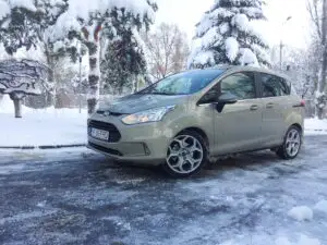 Dacia Logan este ”Mașina anului 2013 în România”