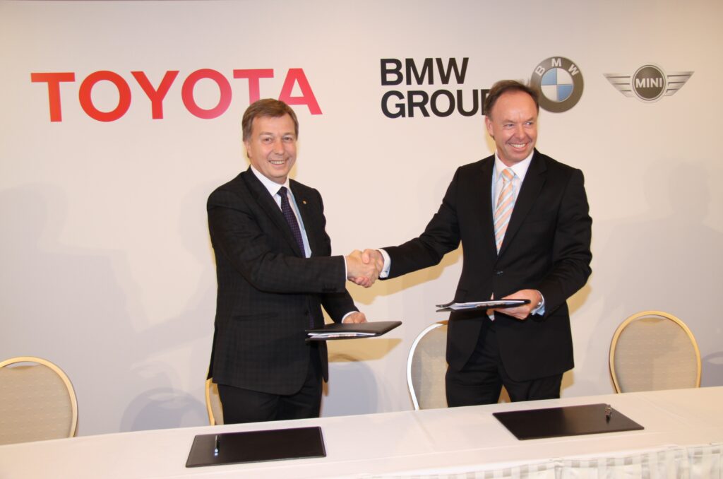 BMW şi Toyota vor colabora pentru dezvoltarea de vehicule ”verzi”