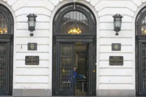 CA al BNR a aprobat noul regulament privind creditele destinate persoanelor fizice