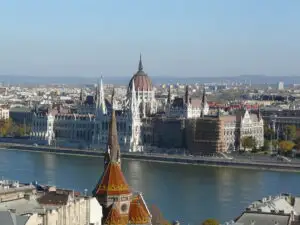 Moody’s, cu ochii pe băncile maghiare