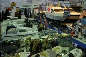 Bucureștiul intră în fervoarea expozițiilor exclusiviste