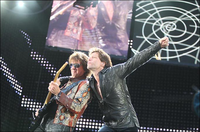 Bon Jovi va urca pe scenă în seara aceasta la ora 20.00