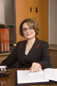 Piaţa asigurărilor private de sănătate ar putea scădea la nivelul anului 2005