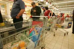 România, cea mai mare scădere a comerțului cu amănuntul din UE