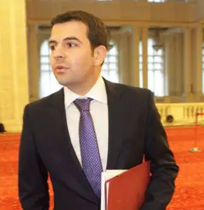 Deşi încă nu a găsit fondurile necesare, Daniel Constantin anunţă că va începe plata subvenţiilor pentru motorină