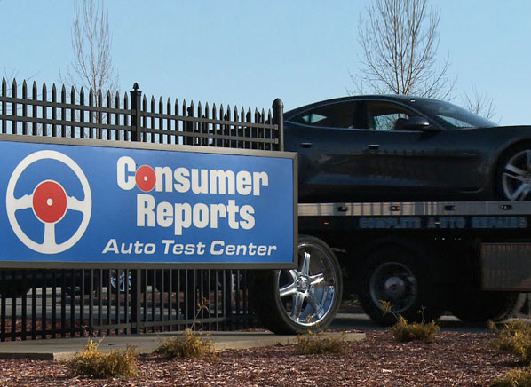 Un vehicul de 100.000 de dolari a rămas în pană la testele Consumer Reports