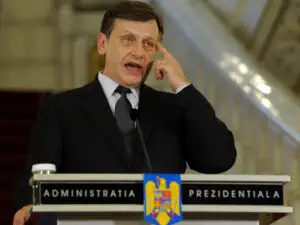 Crin Antonescu: „Cred că existau motive pentru ca domnul Rus să demisioneze”