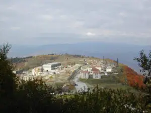 Financial Times: Anularea privatizării Cupru Min, un indiciu al provocărilor cu care se confruntă România