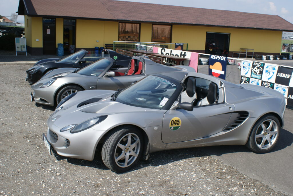 Forza Rossa a organizat primul eveniment cu proprietarii de Lotus din România