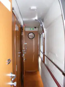 Cum s-a schimbat transportul cu trenul în România. VEZI cum arată trenurile CFR-ului