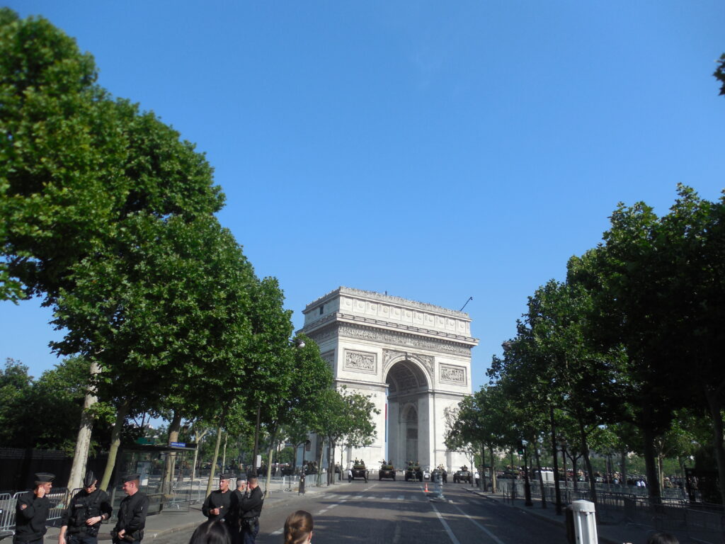 FOTOREPORTAJ Cum s-a prezentat Parisul turiștilor de Ziua Franței