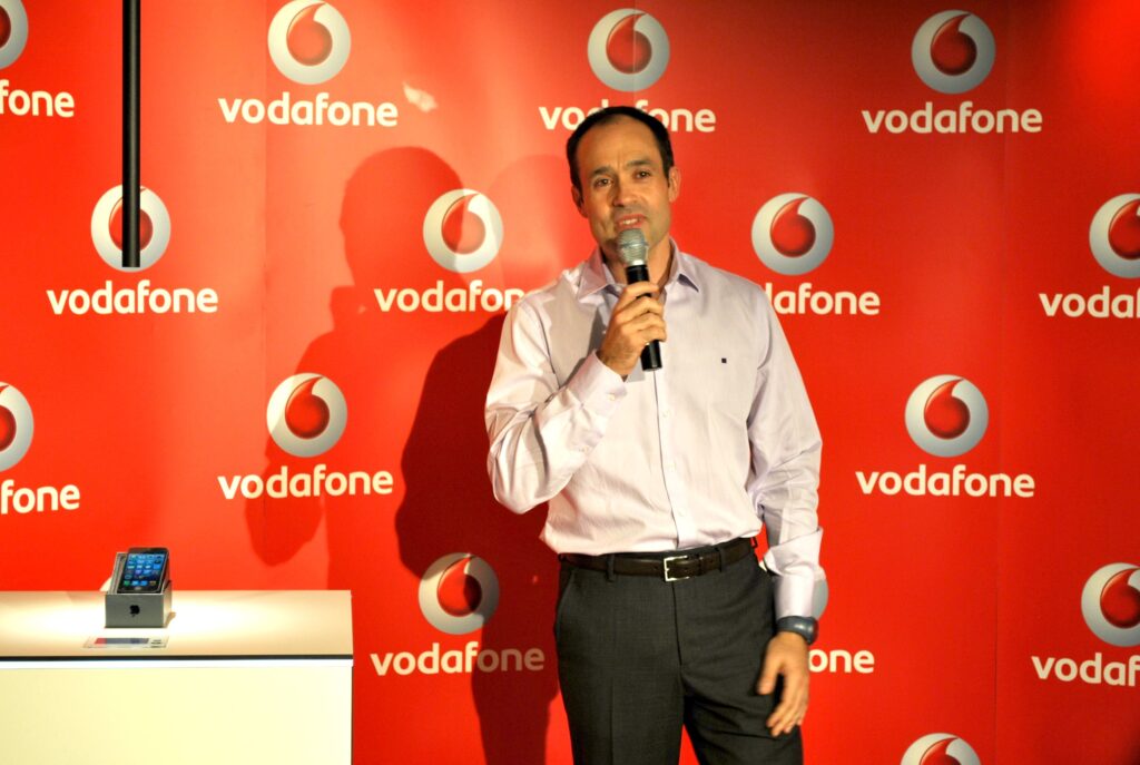 PREMIERĂ: Vodafone lansează comercial serviciile 4G. Vezi oferta